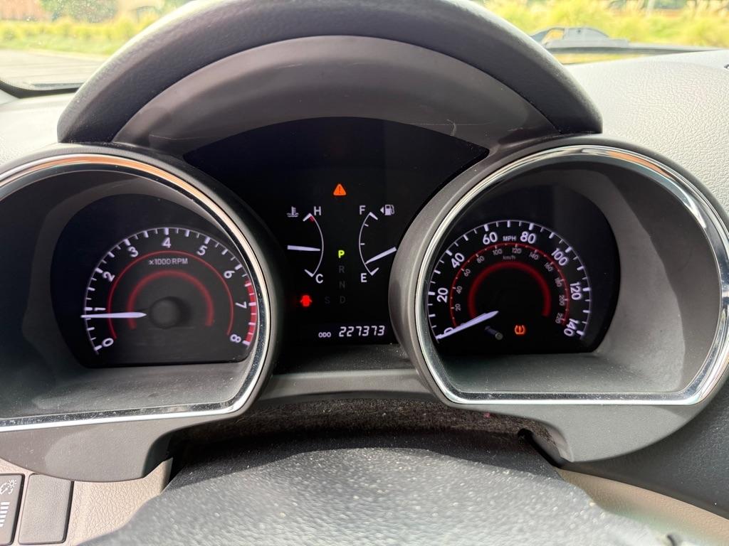 Toyota Highlander Base 2WD V6 2013