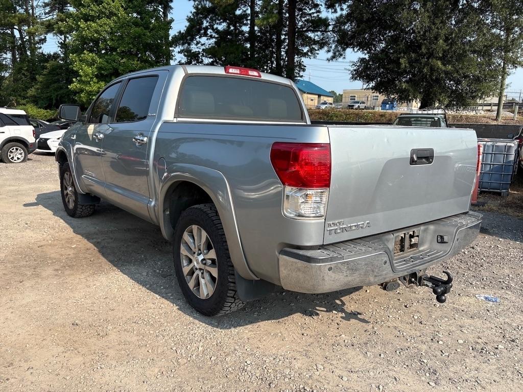 Toyota Tundra Limited 5.7L CrewMax 2WD 2011