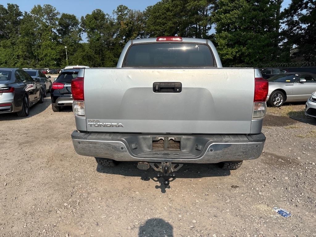 Toyota Tundra Limited 5.7L CrewMax 2WD 2011