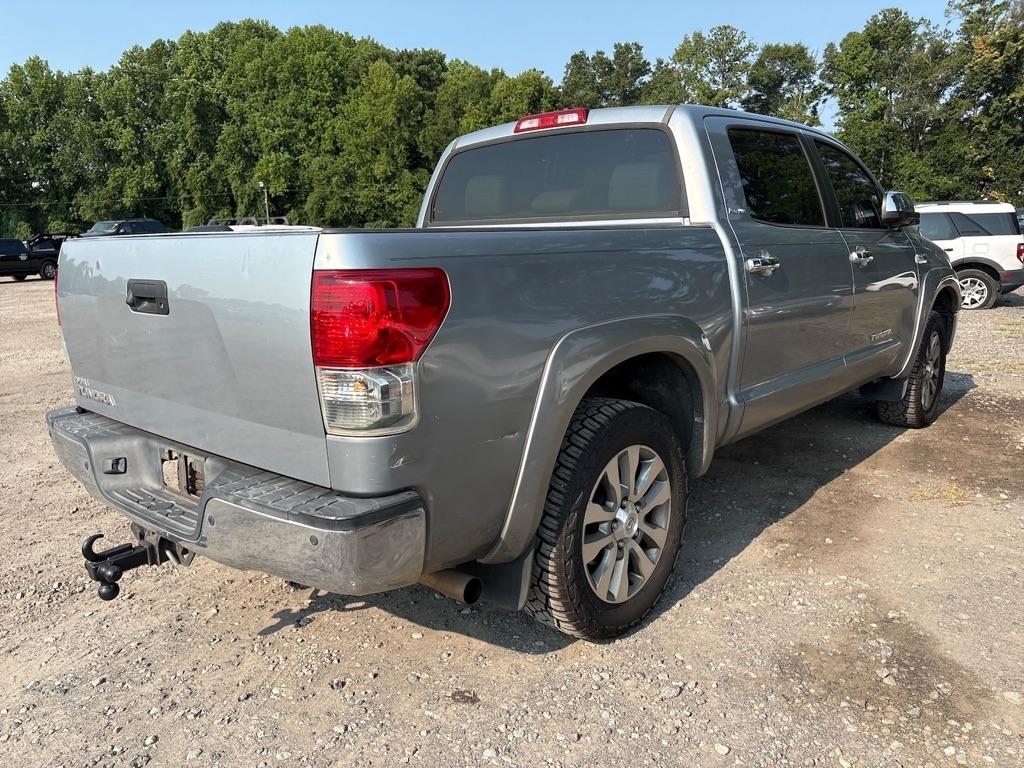 Toyota Tundra Limited 5.7L CrewMax 2WD 2011