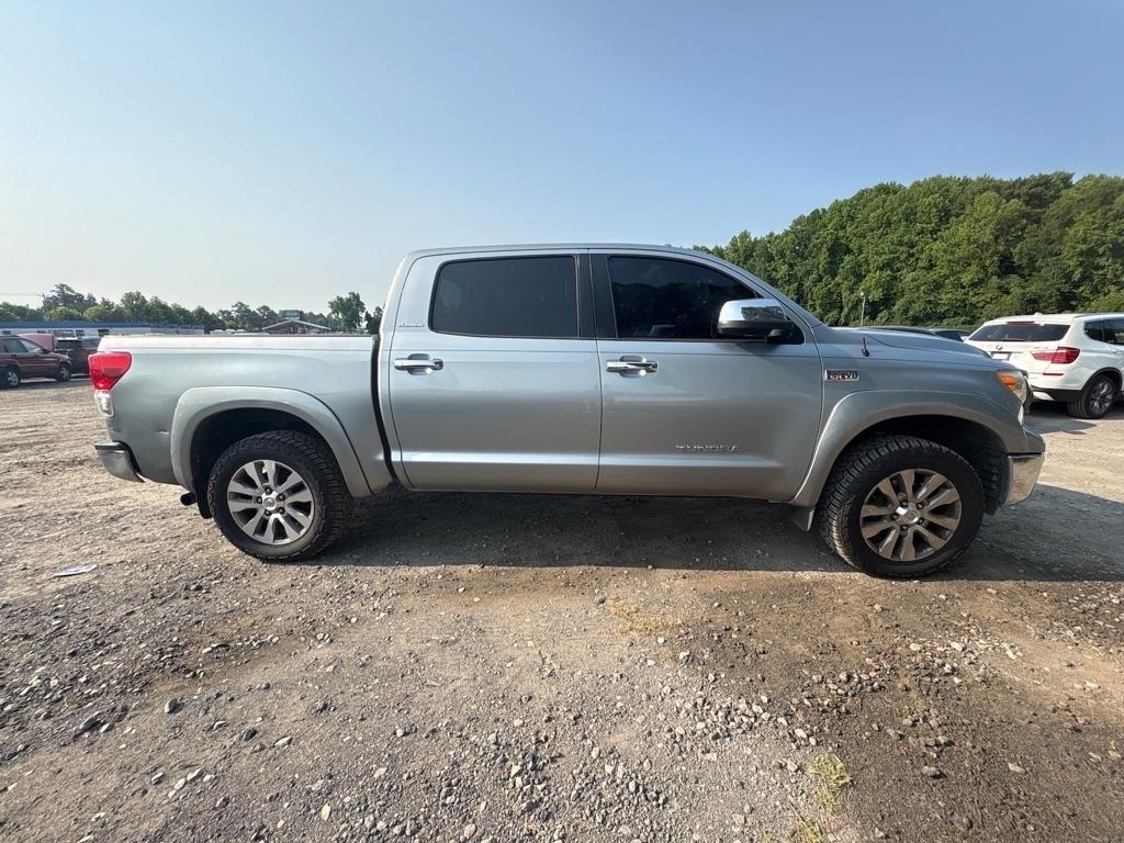 Toyota Tundra Limited 5.7L CrewMax 2WD 2011