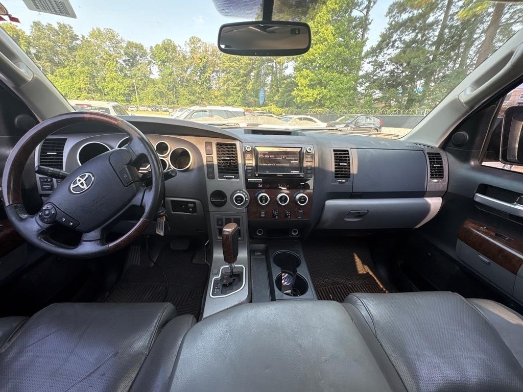 Toyota Tundra Limited 5.7L CrewMax 2WD 2011
