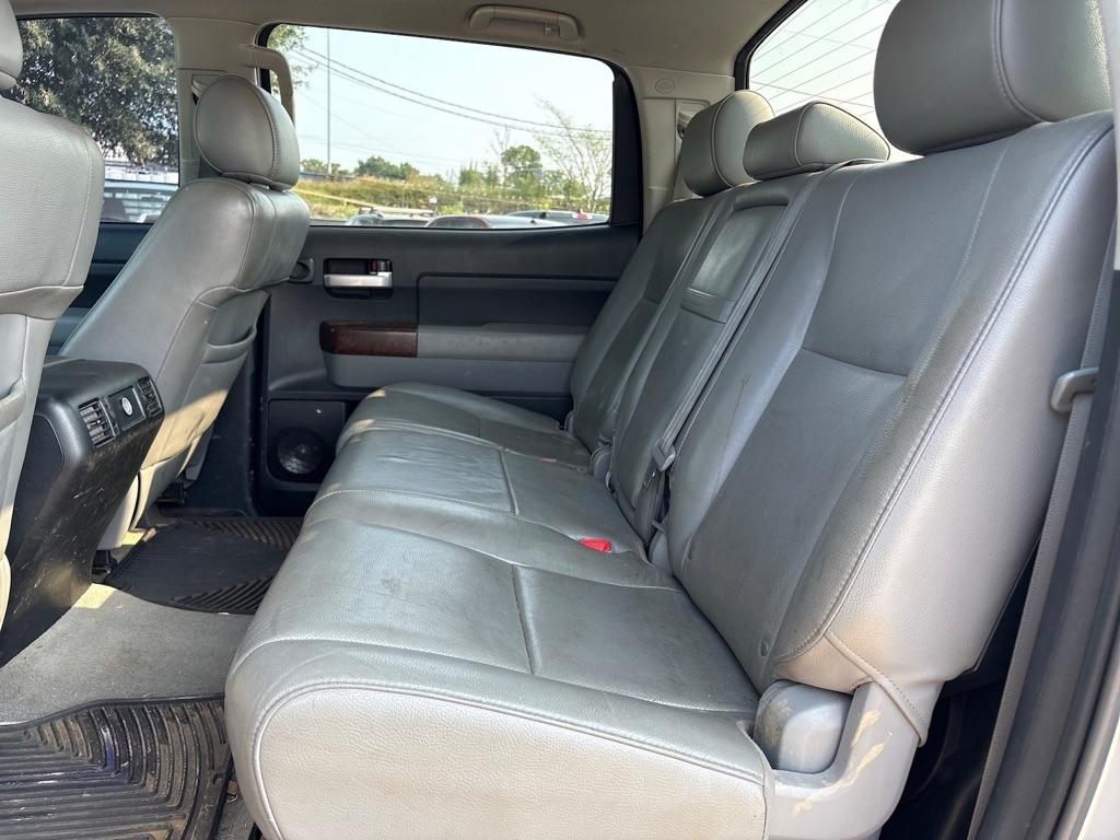 Toyota Tundra Limited 5.7L CrewMax 2WD 2011