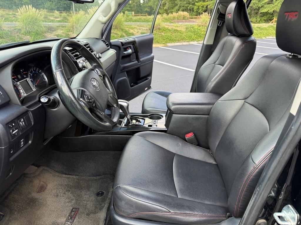 Toyota 4Runner SR5 4WD 2017