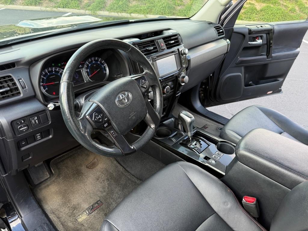 Toyota 4Runner SR5 4WD 2017