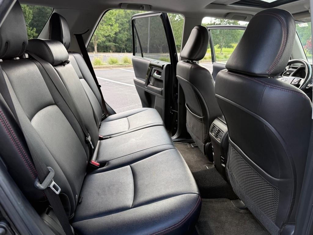 Toyota 4Runner SR5 4WD 2017
