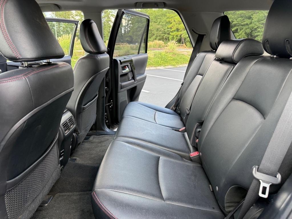 Toyota 4Runner SR5 4WD 2017