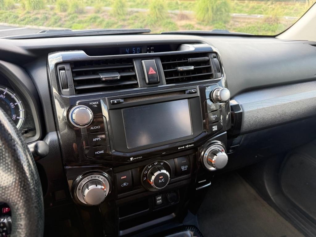 Toyota 4Runner SR5 4WD 2017