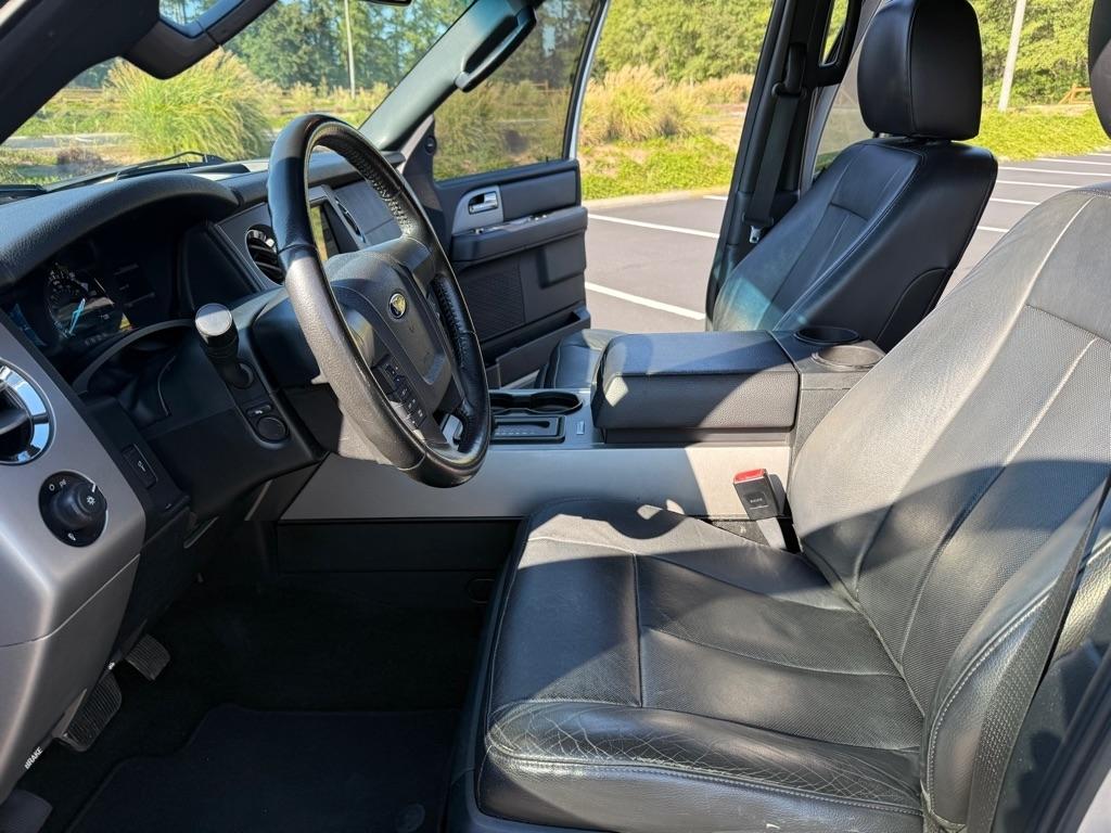 Ford Expedition XLT 4WD 2016