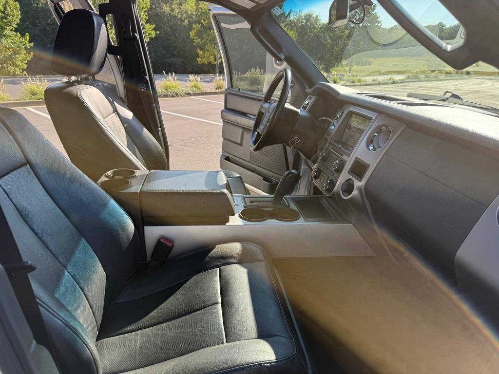 Ford Expedition XLT 4WD 2016