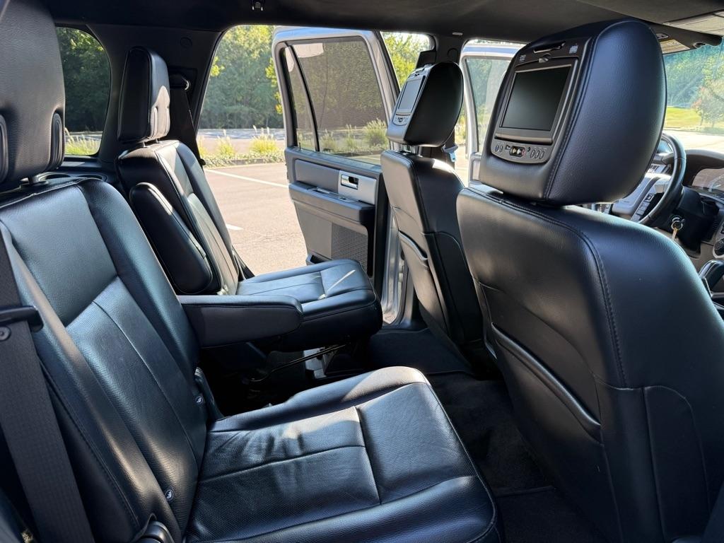 Ford Expedition XLT 4WD 2016