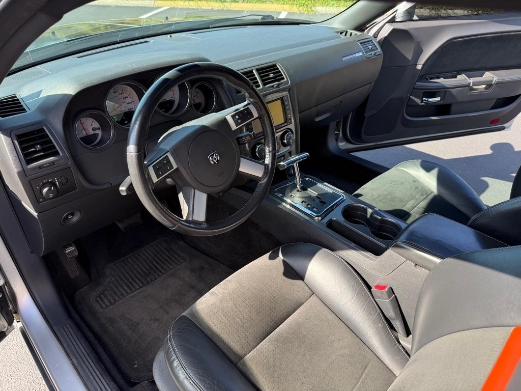 Dodge Challenger SRT8 2008