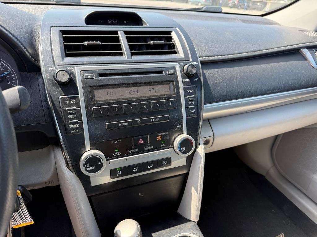 Toyota Camry L 2012