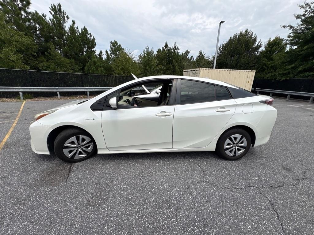 Toyota Prius Two Eco 2016