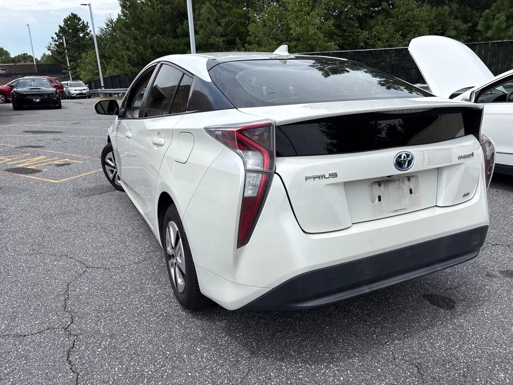 Toyota Prius Two Eco 2016