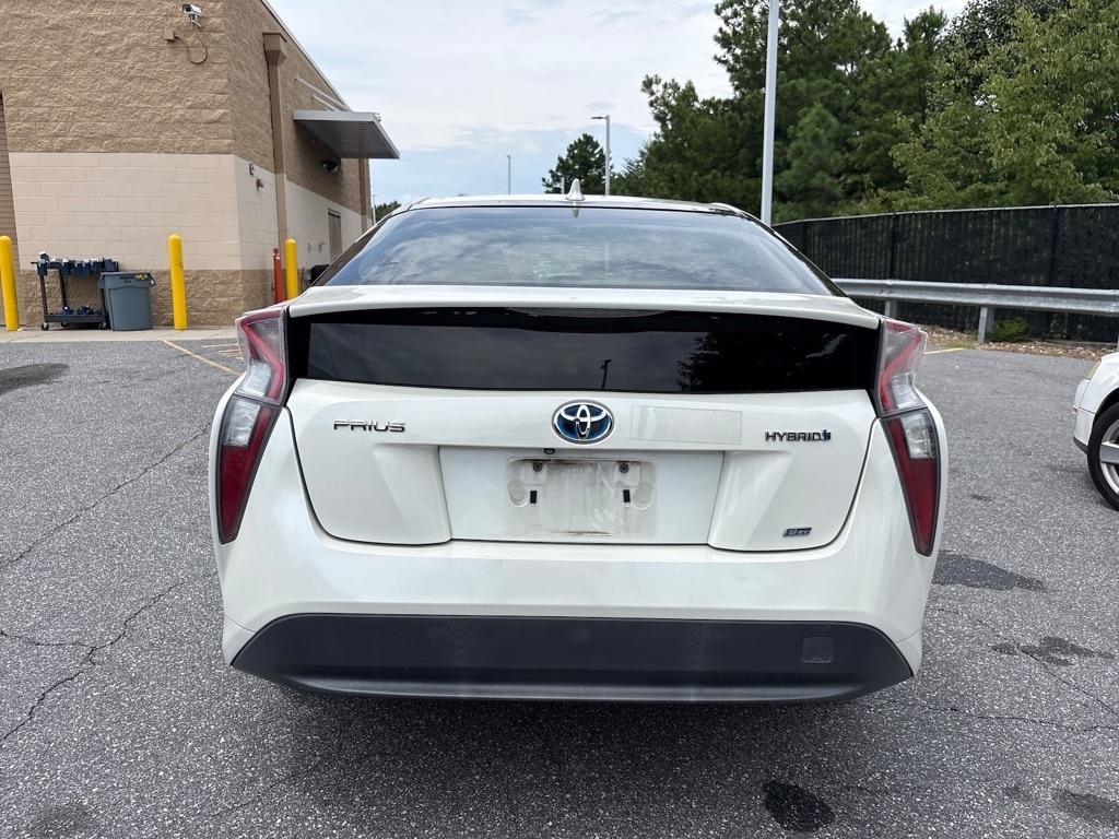 Toyota Prius Two Eco 2016
