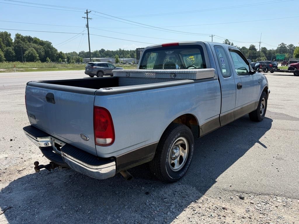 Ford F-150 XL SuperCab Short Bed 2WD 1998