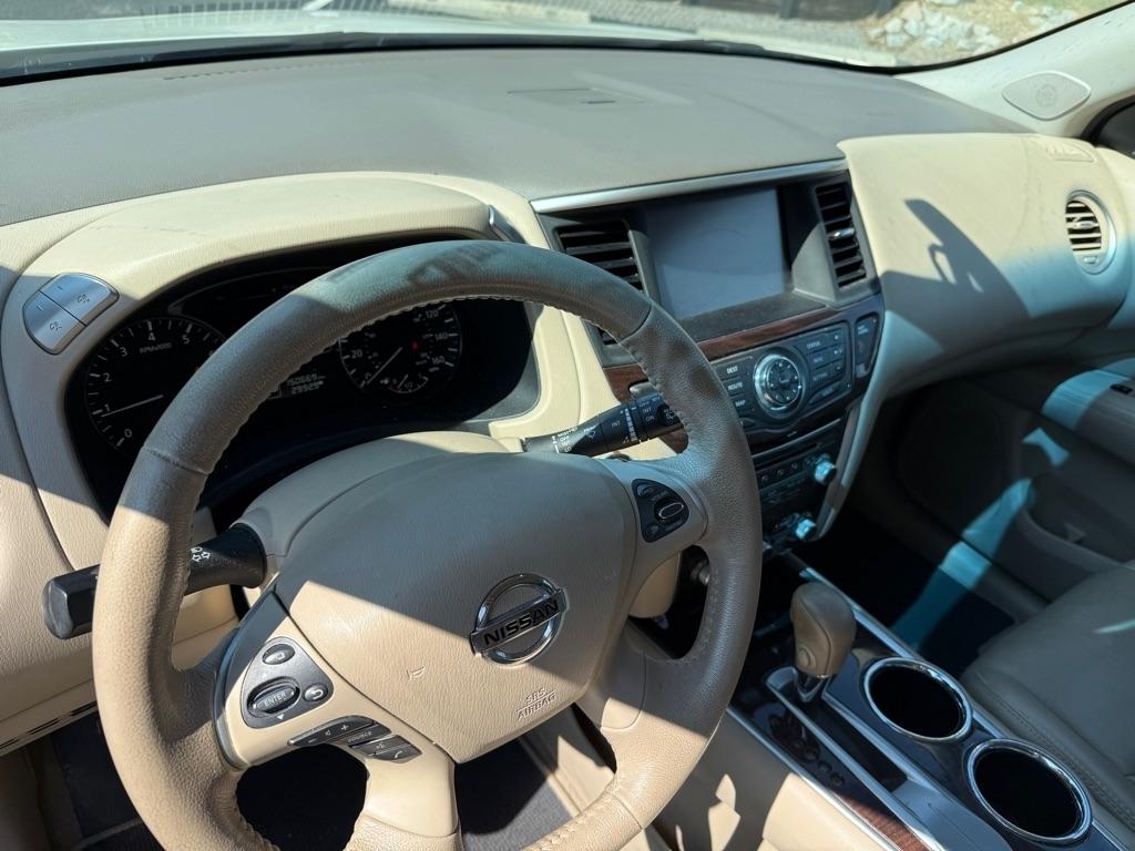 Nissan Pathfinder S 2WD 2015