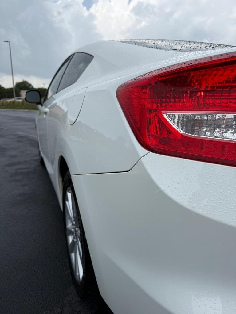 Honda Civic EX Coupe 5-Speed AT 2012