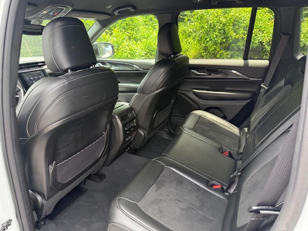 Jeep Grand Cherokee Laredo 4WD 2023