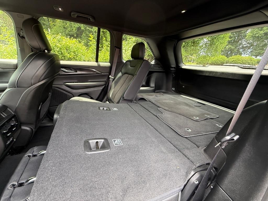 Jeep Grand Cherokee Laredo 4WD 2023