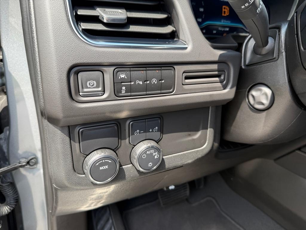 Chevrolet Suburban Premier 2023