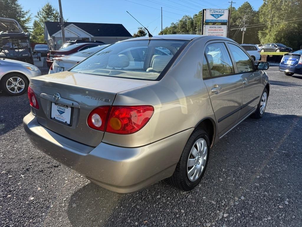 Toyota Corolla CE 2004