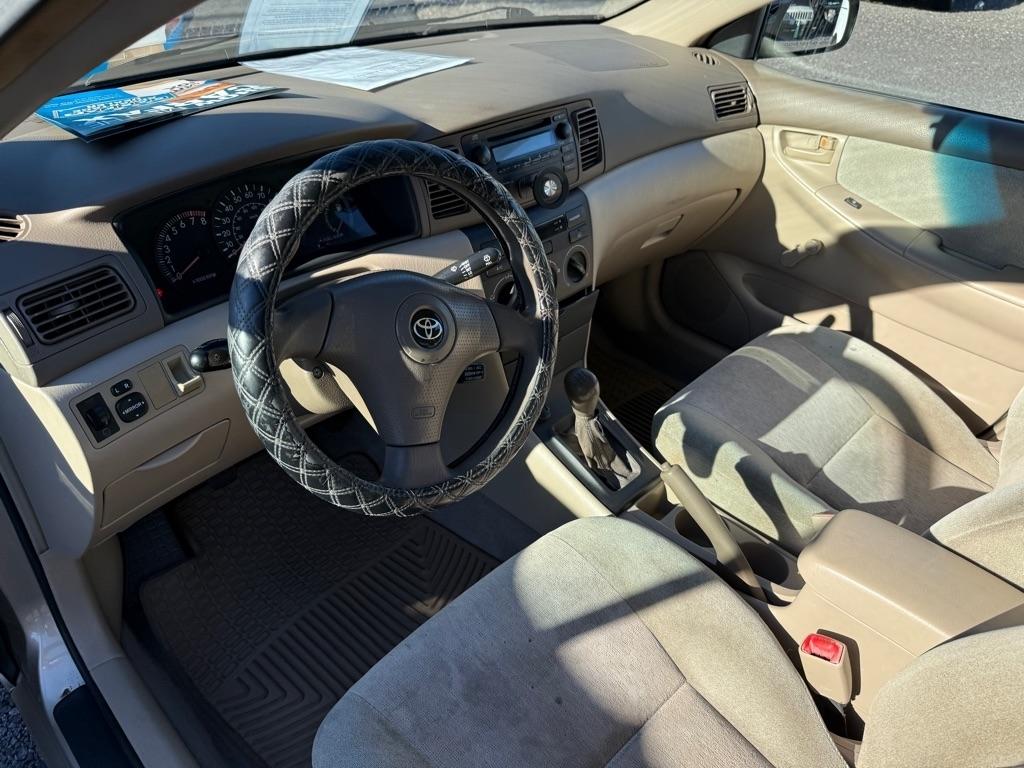 Toyota Corolla CE 2004