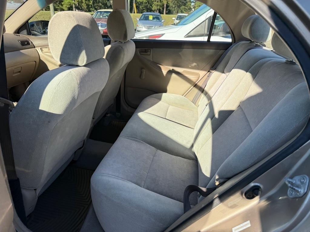 Toyota Corolla CE 2004