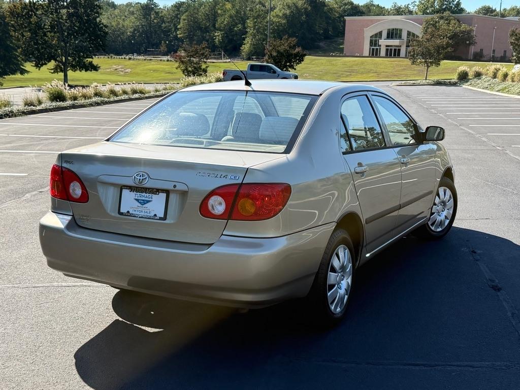 Toyota Corolla CE 2004