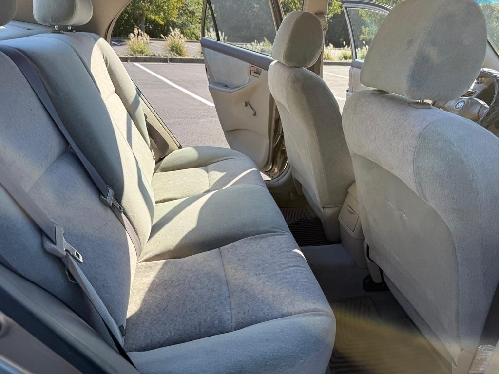 Toyota Corolla CE 2004