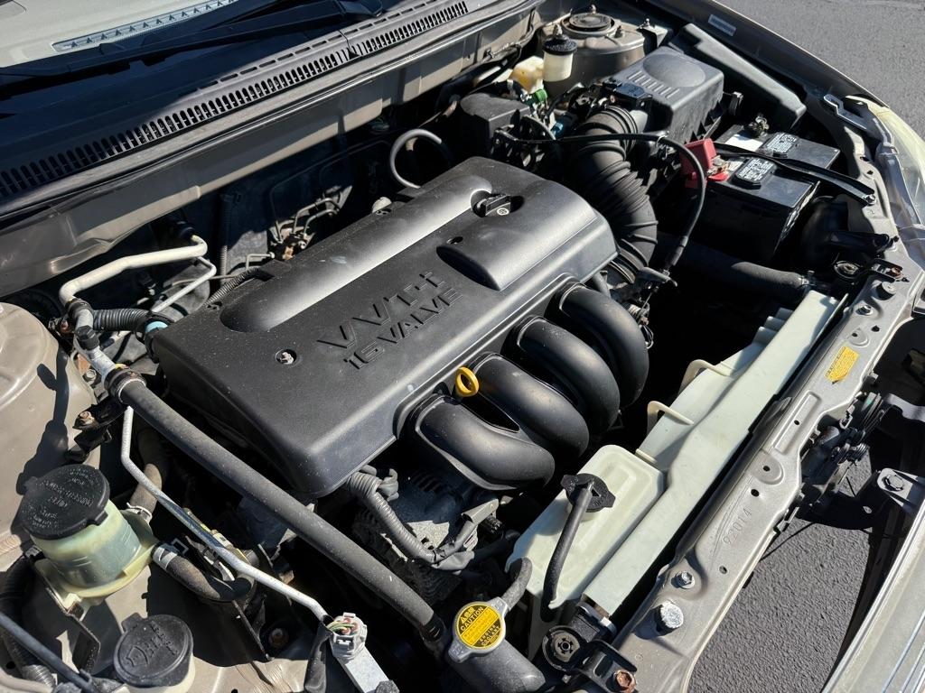 Toyota Corolla CE 2004