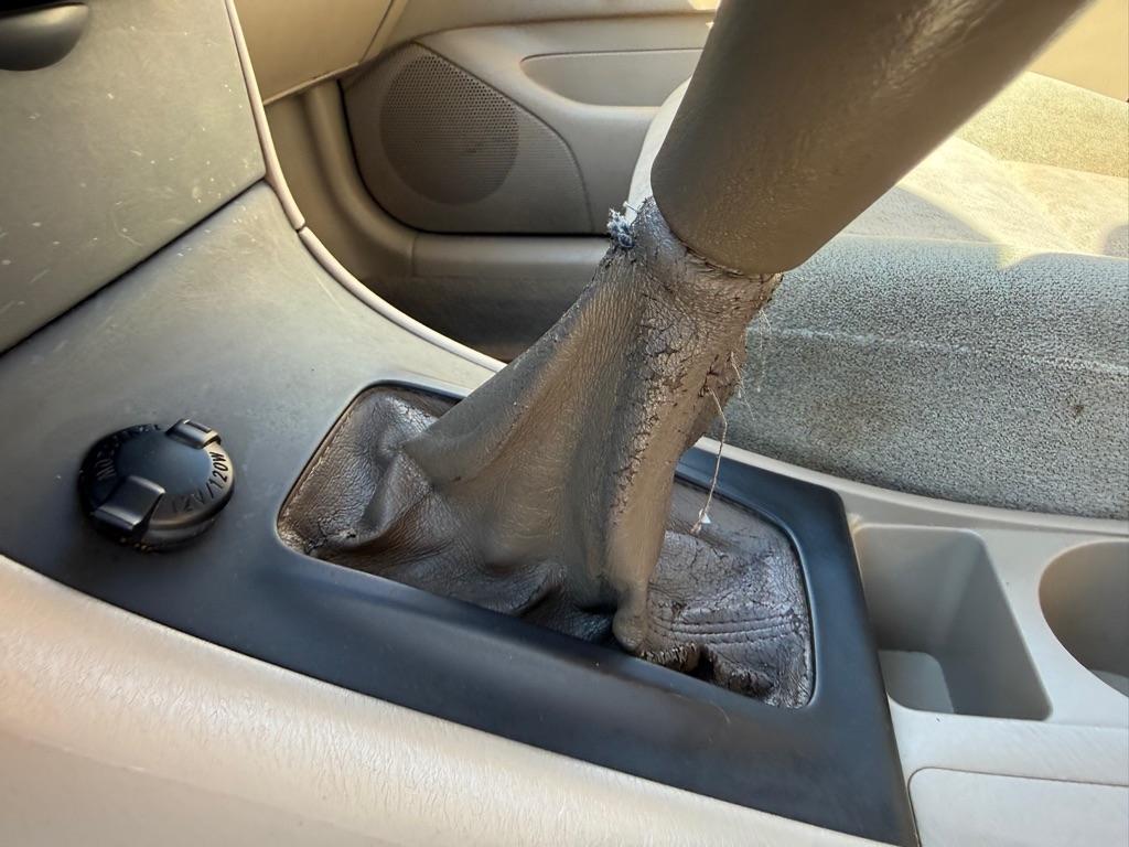 Toyota Corolla CE 2004