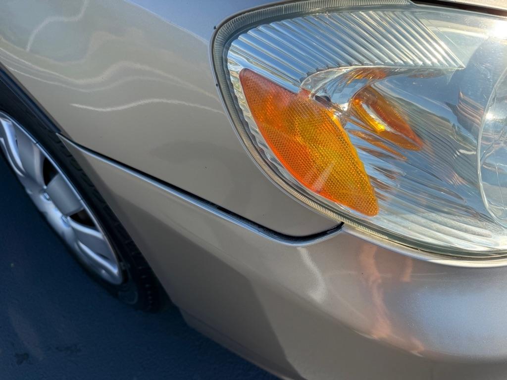 Toyota Corolla CE 2004