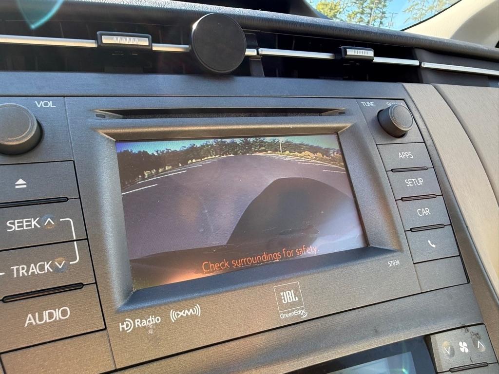 Toyota Prius Prius V 2012
