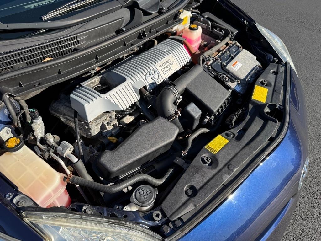 Toyota Prius Prius V 2012