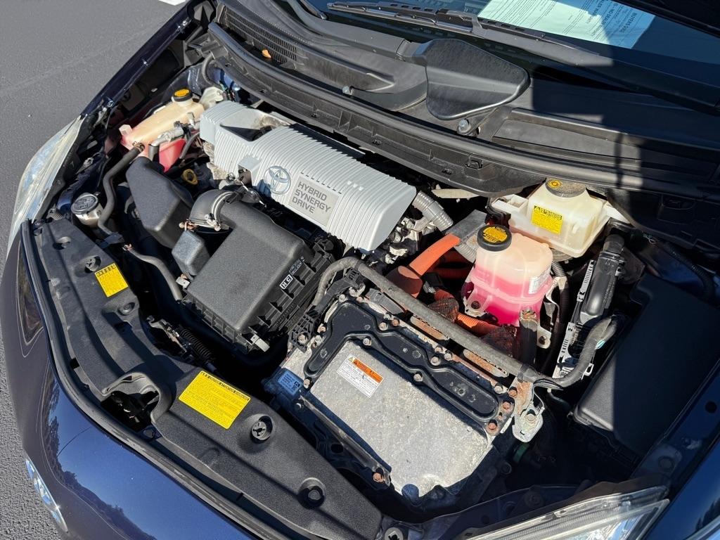 Toyota Prius Prius V 2012