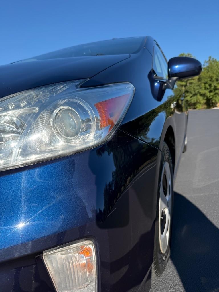 Toyota Prius Prius V 2012