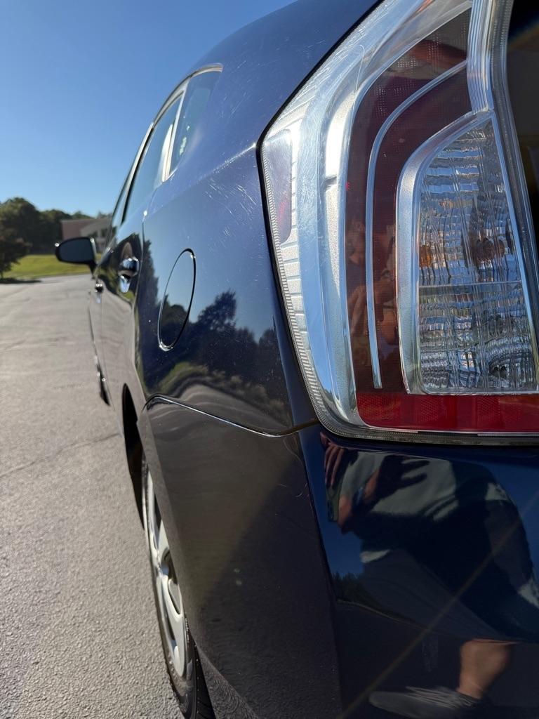 Toyota Prius Prius V 2012