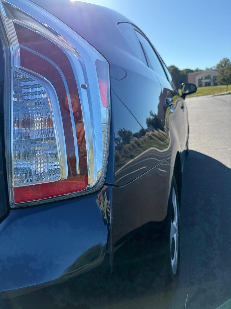 Toyota Prius Prius V 2012