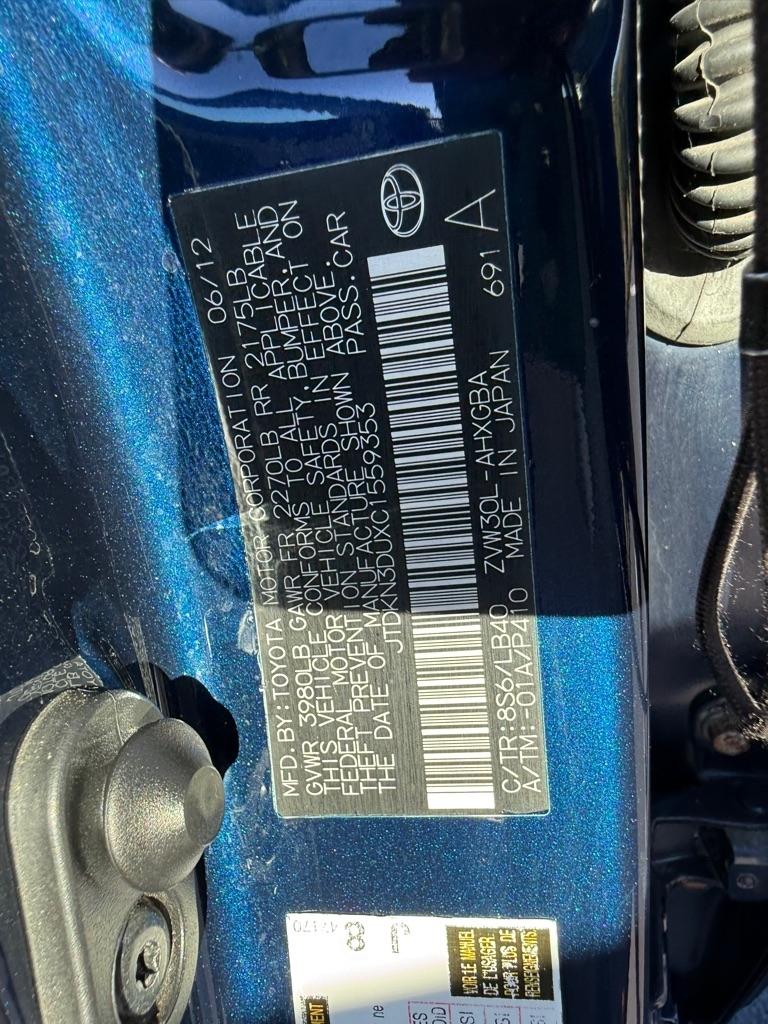 Toyota Prius Prius V 2012