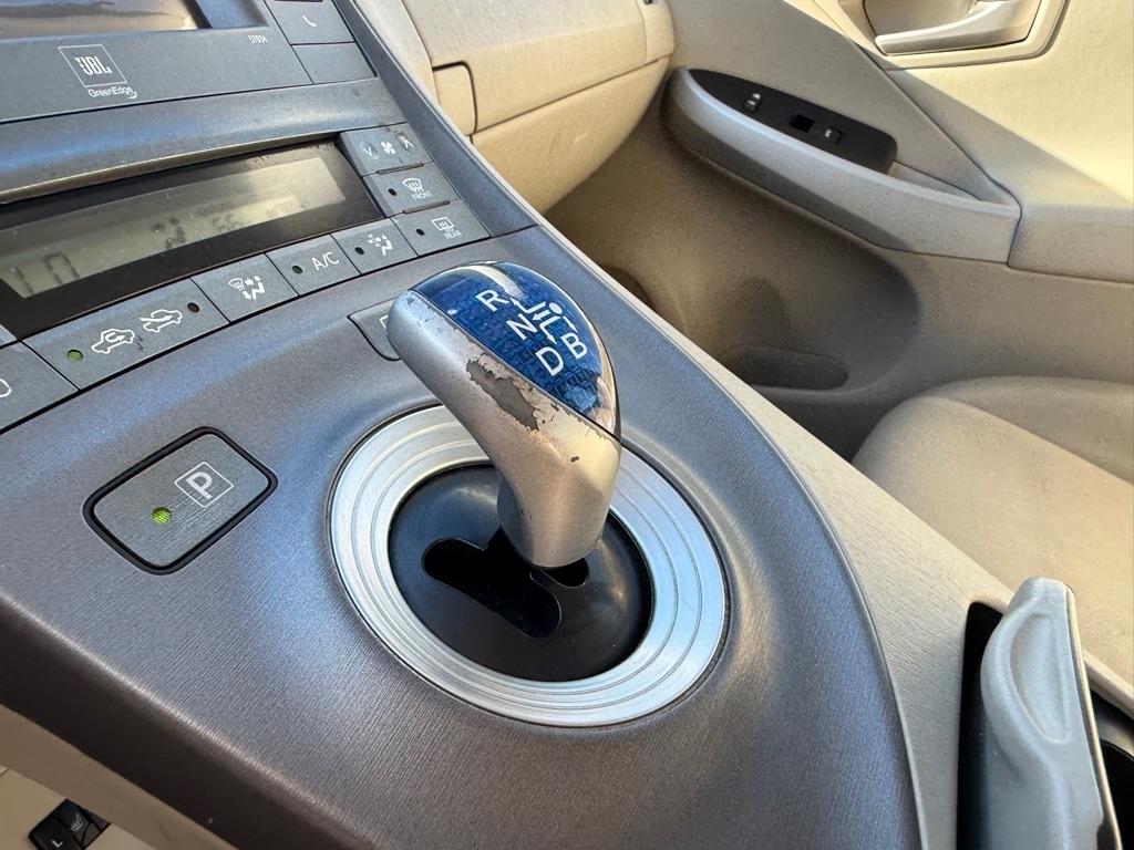 Toyota Prius Prius V 2012