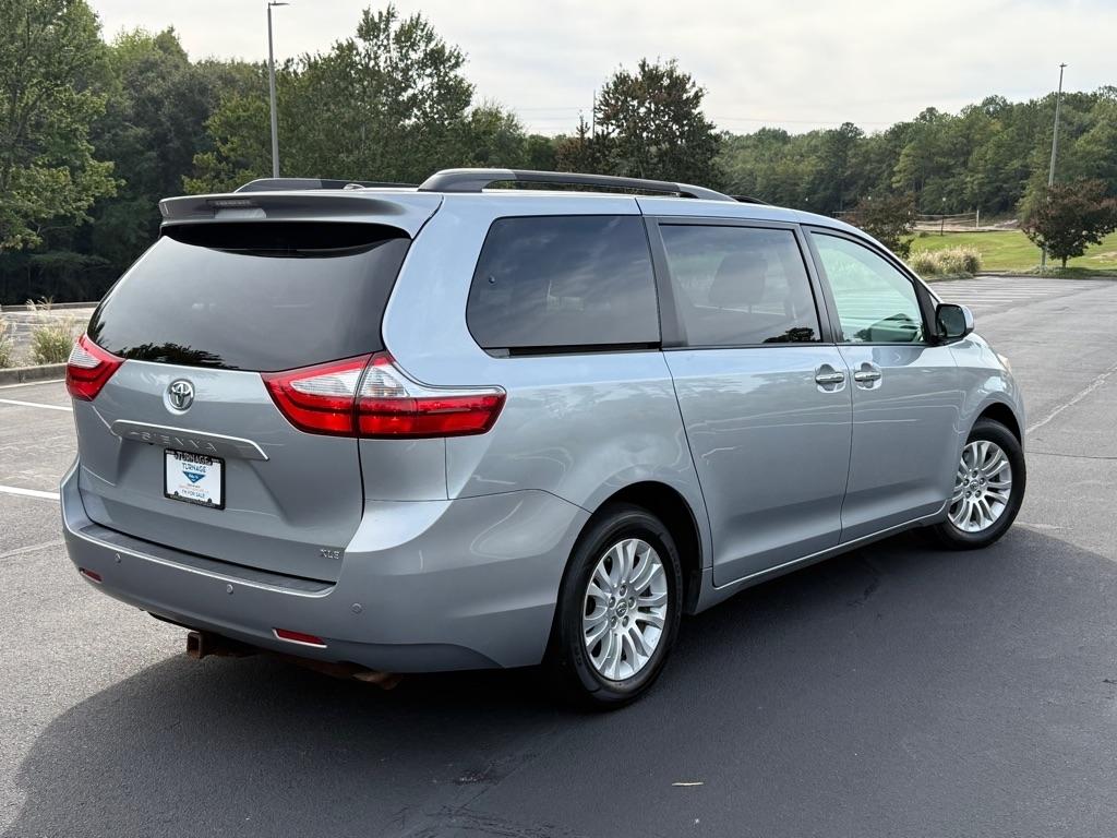 Toyota Sienna XLE FWD 8-Passenger V6 2015