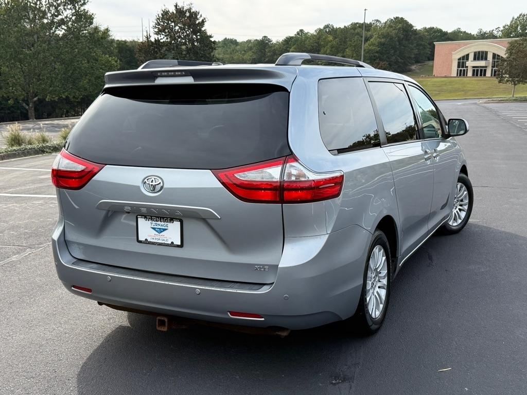 Toyota Sienna XLE FWD 8-Passenger V6 2015
