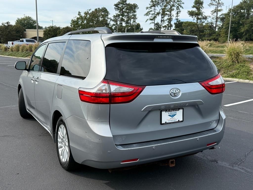 Toyota Sienna XLE FWD 8-Passenger V6 2015