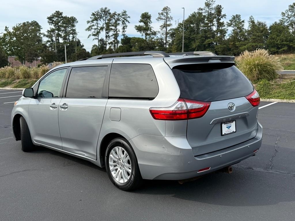 Toyota Sienna XLE FWD 8-Passenger V6 2015