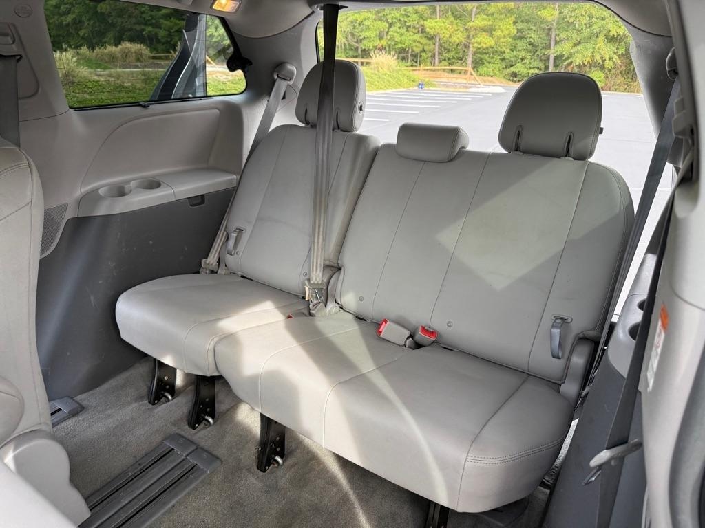 Toyota Sienna XLE FWD 8-Passenger V6 2015