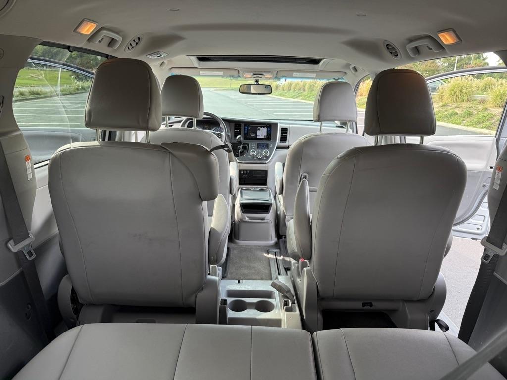 Toyota Sienna XLE FWD 8-Passenger V6 2015
