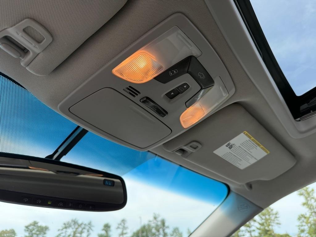Toyota Sienna XLE FWD 8-Passenger V6 2015