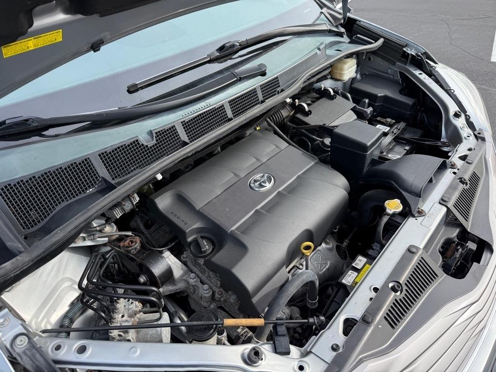 Toyota Sienna XLE FWD 8-Passenger V6 2015